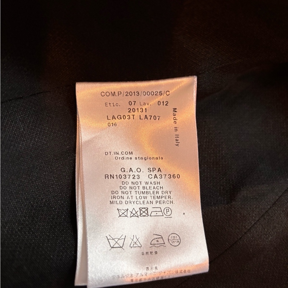 Vintage Giorgio Armani Black Blazer with White Circles - Picture 6 of 13